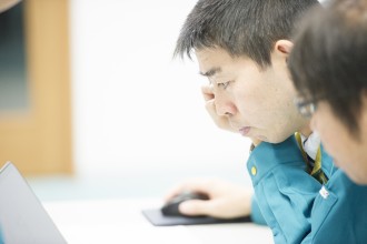 真剣な面持ち
